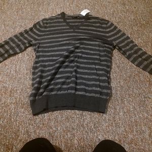 Banana Republic Men's medium v neck sweater